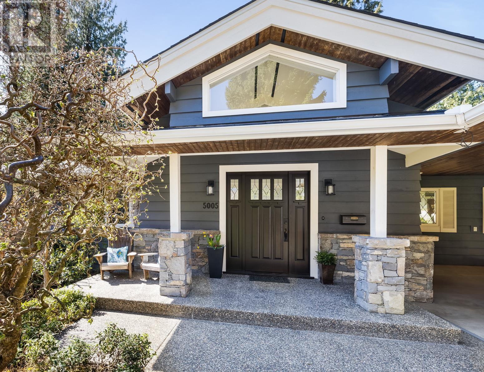 5005 Redonda Drive, North Vancouver, British Columbia  V7R 3K1 - Photo 2 - R2867490