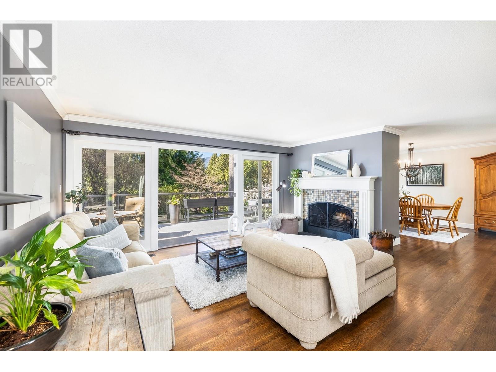 5005 Redonda Drive, North Vancouver, British Columbia  V7R 3K1 - Photo 6 - R2867490