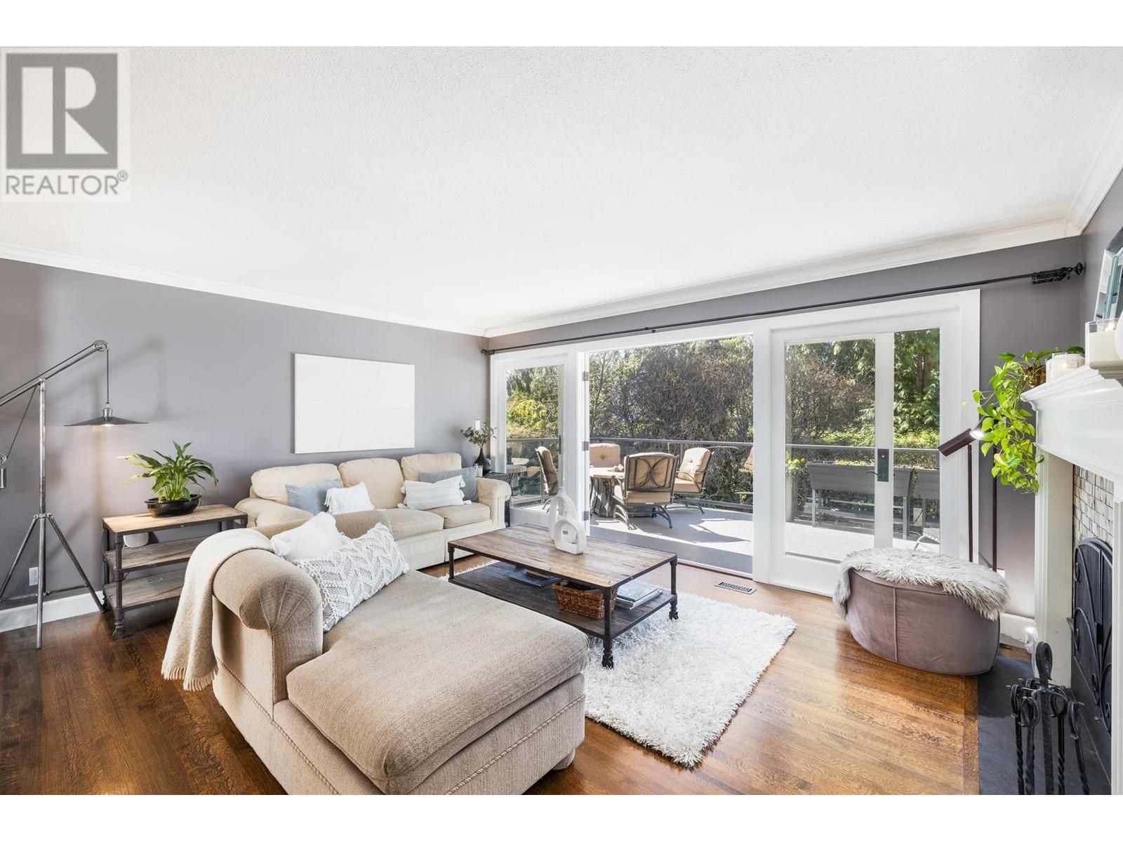 5005 Redonda Drive, North Vancouver, British Columbia  V7R 3K1 - Photo 7 - R2867490