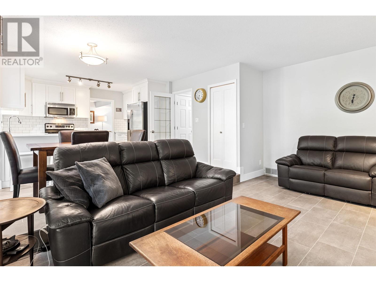 12162 Irving Street, Maple Ridge, British Columbia  V2X 9S1 - Photo 11 - R2867504