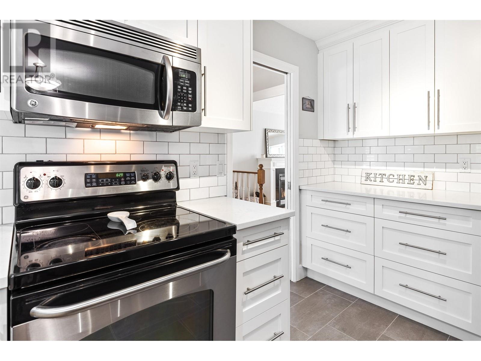 12162 Irving Street, Maple Ridge, British Columbia  V2X 9S1 - Photo 4 - R2867504