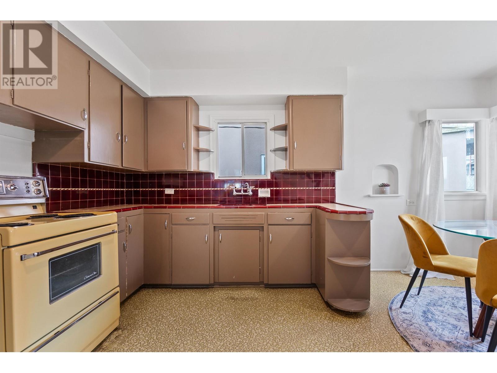 4855 Dumfries Street, Vancouver, British Columbia  V5N 3T8 - Photo 10 - R2867516