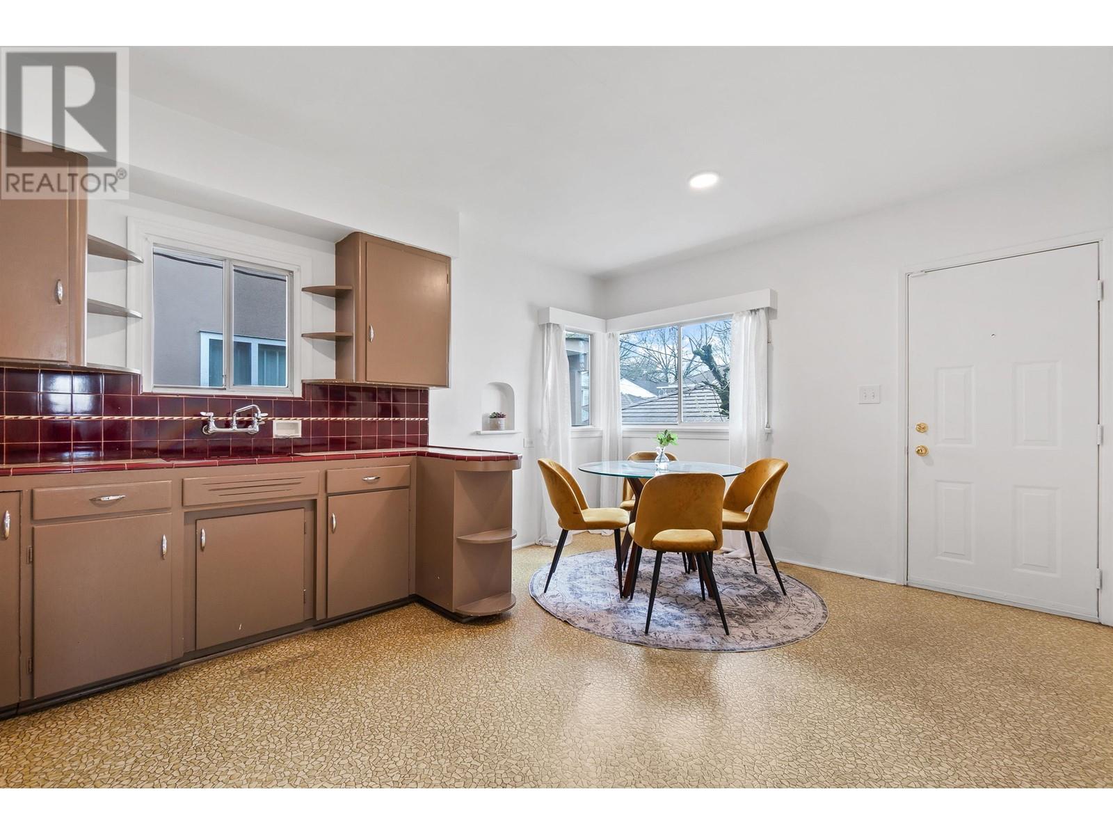 4855 Dumfries Street, Vancouver, British Columbia  V5N 3T8 - Photo 11 - R2867516