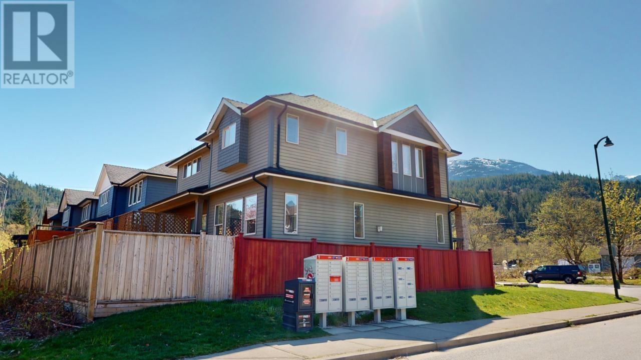 39010 Kingfisher Road, Squamish, British Columbia  V8B 0S9 - Photo 4 - R2866214