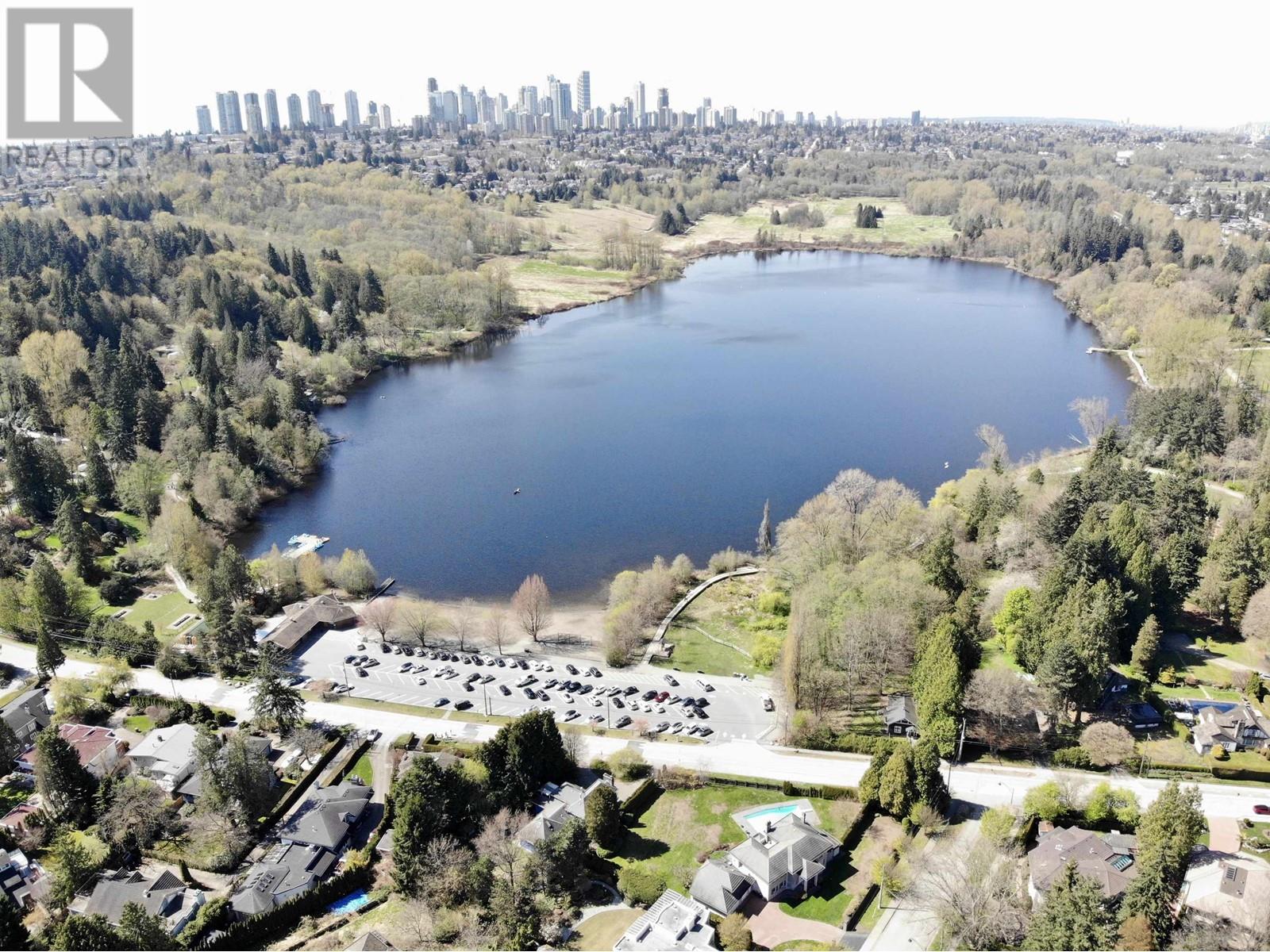 5280 Sperling Avenue, Burnaby, British Columbia  V5E 2T5 - Photo 2 - R2865692