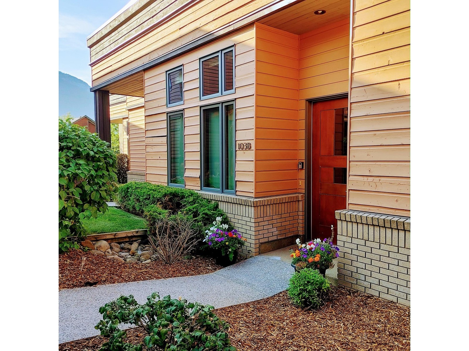 103b - 901 2nd Avenue, Fernie, British Columbia  V0B 1M0 - Photo 2 - 2476003