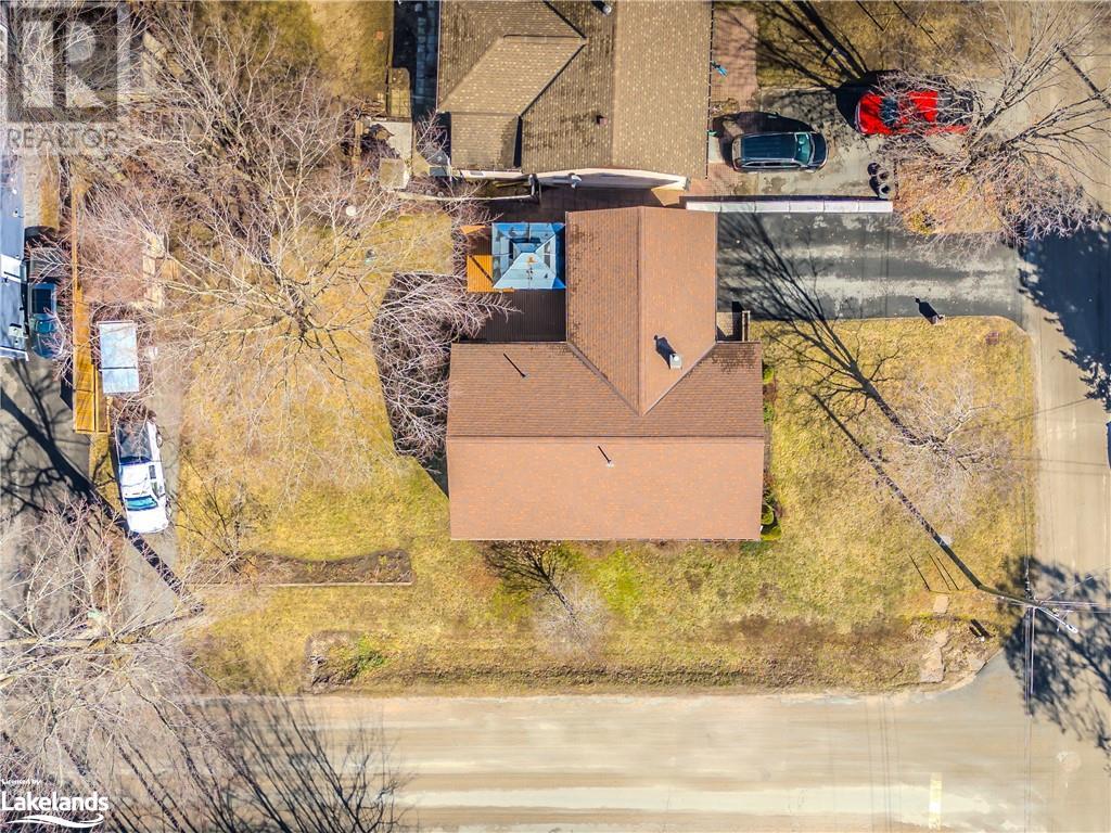 425 Louise Street, Gravenhurst, Ontario  P1P 1E1 - Photo 2 - 40566047