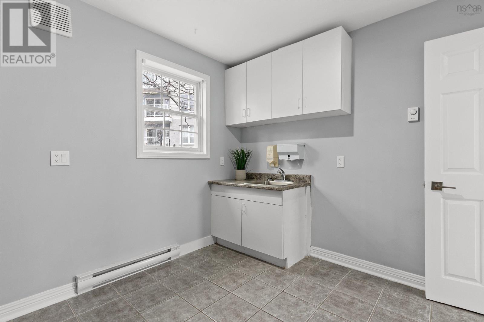 3 Pinehill Drive, Lower Sackville, Nova Scotia  B4C 1N4 - Photo 31 - 202406495