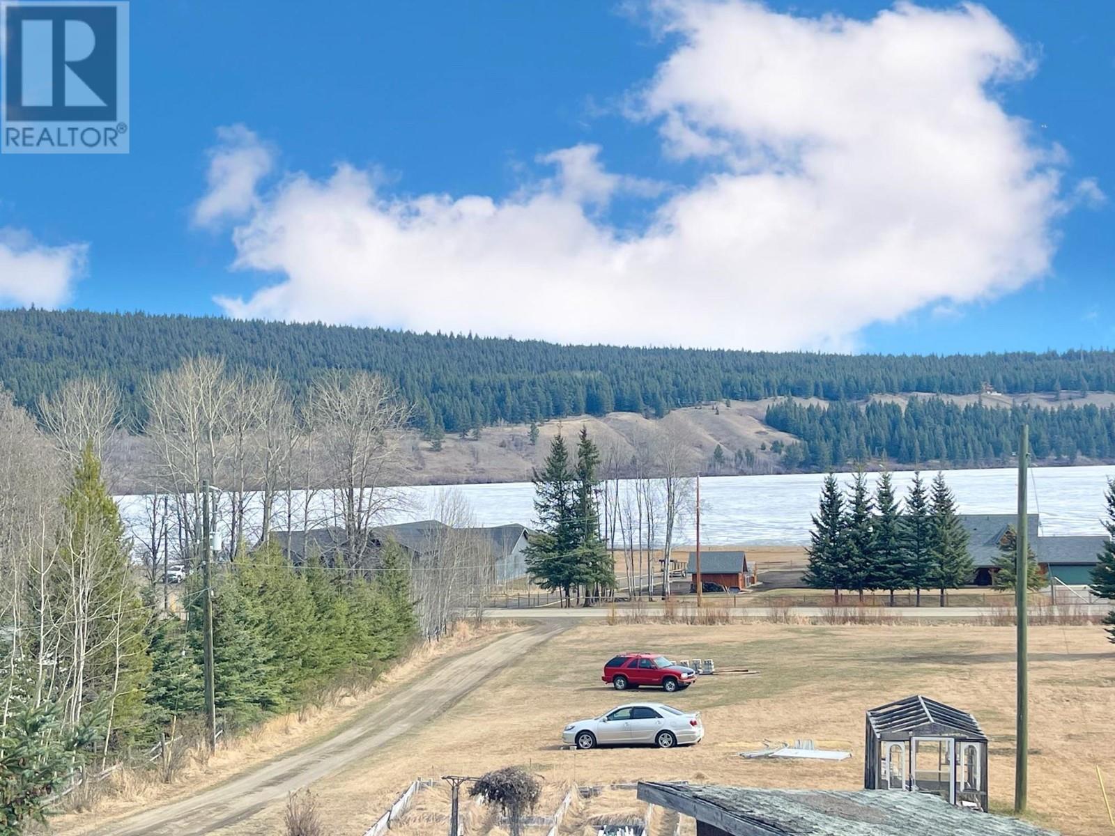 6192 Hunt Road, 100 Mile House, British Columbia  V0K 2E3 - Photo 10 - R2867728