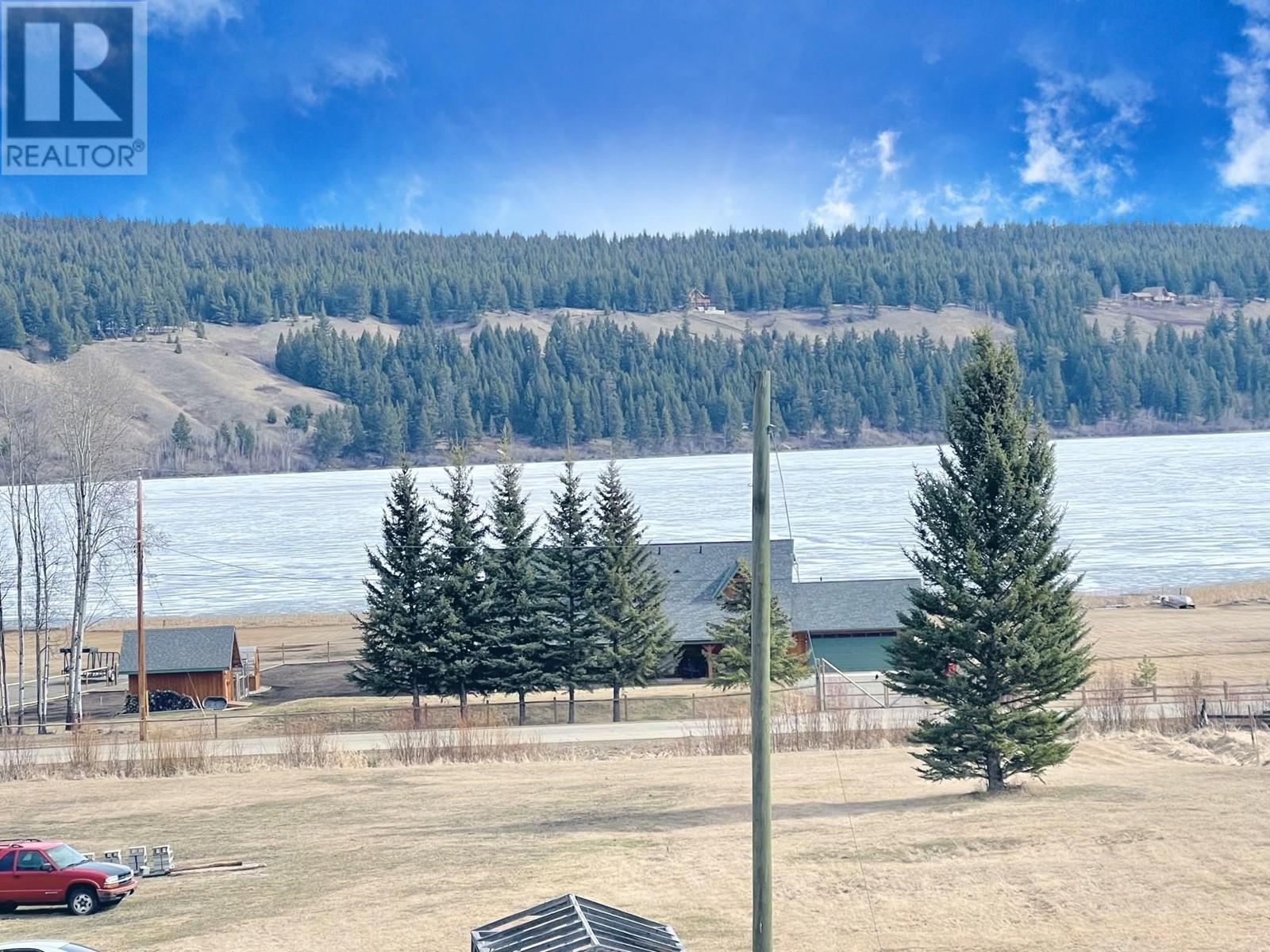 6192 Hunt Road, 100 Mile House, British Columbia  V0K 2E3 - Photo 9 - R2867728