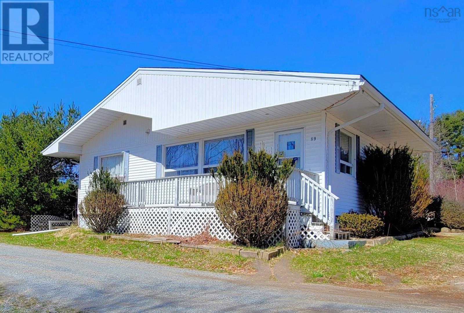 89 Main Street, Mahone Bay, Nova Scotia  B0J 2E0 - Photo 2 - 202406507