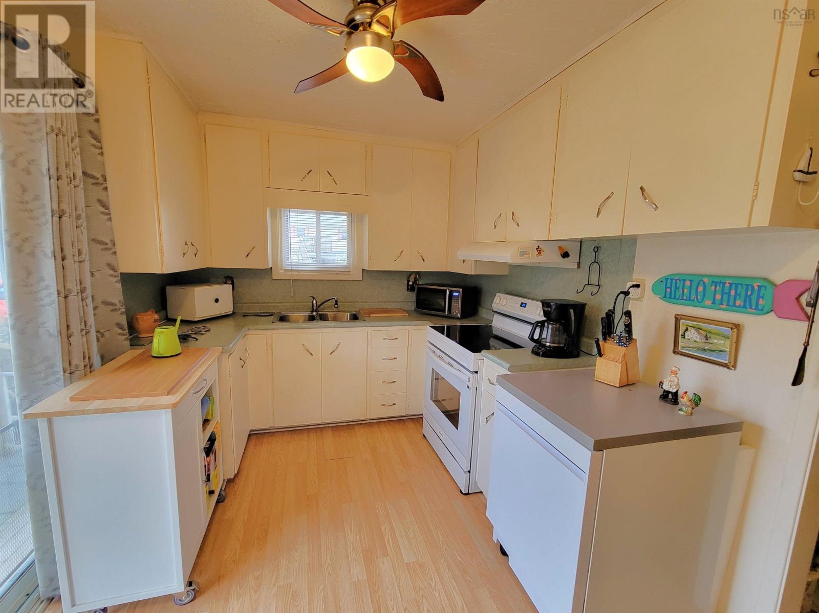 89 Main Street, Mahone Bay, Nova Scotia  B0J 2E0 - Photo 9 - 202406507