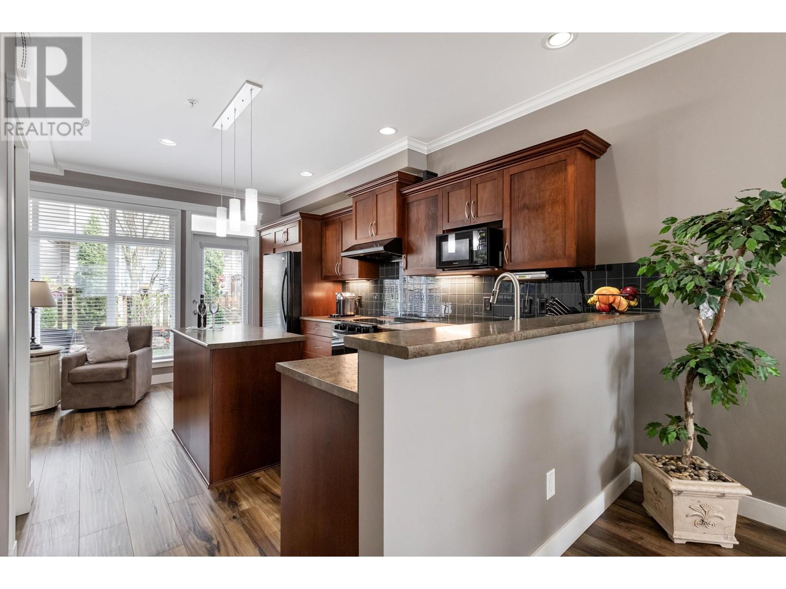 15 11282 Cottonwood Drive, Maple Ridge, British Columbia  V2X 8W7 - Photo 2 - R2867573