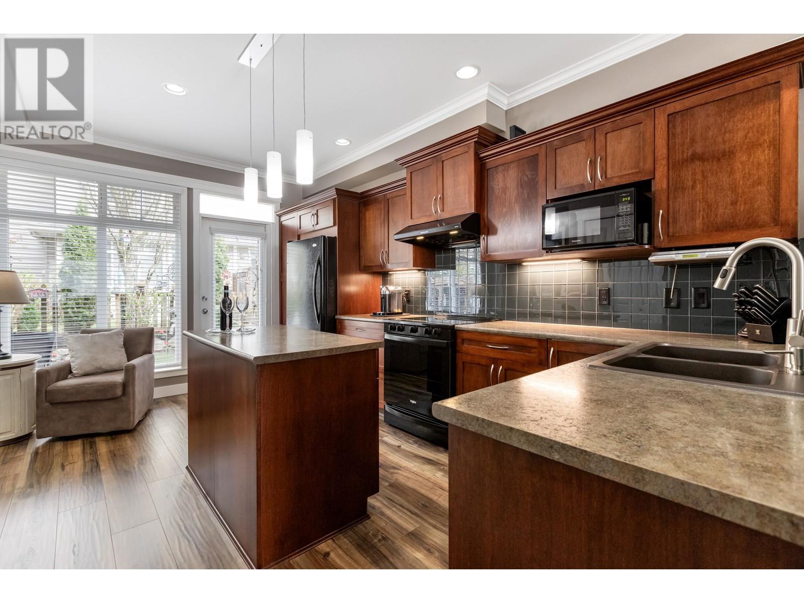 15 11282 Cottonwood Drive, Maple Ridge, British Columbia  V2X 8W7 - Photo 3 - R2867573