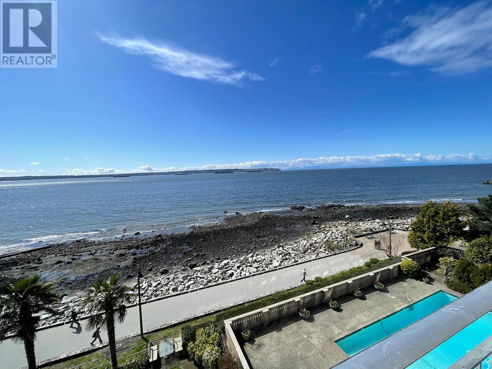 407 150 24th Street, West Vancouver, British Columbia  V7V 4G8 - Photo 1 - R2867584