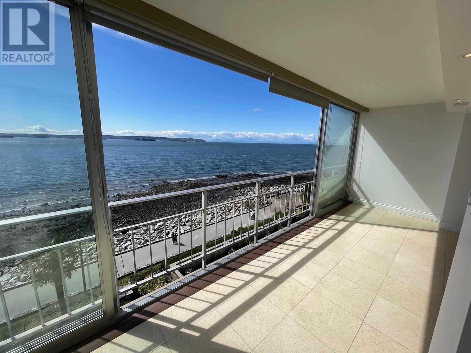 407 150 24th Street, West Vancouver, British Columbia  V7V 4G8 - Photo 2 - R2867584