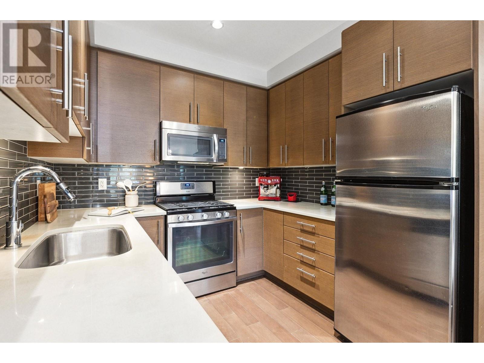 203 3294 Mt Seymour Parkway, North Vancouver, British Columbia  V7H 0B1 - Photo 5 - R2867619