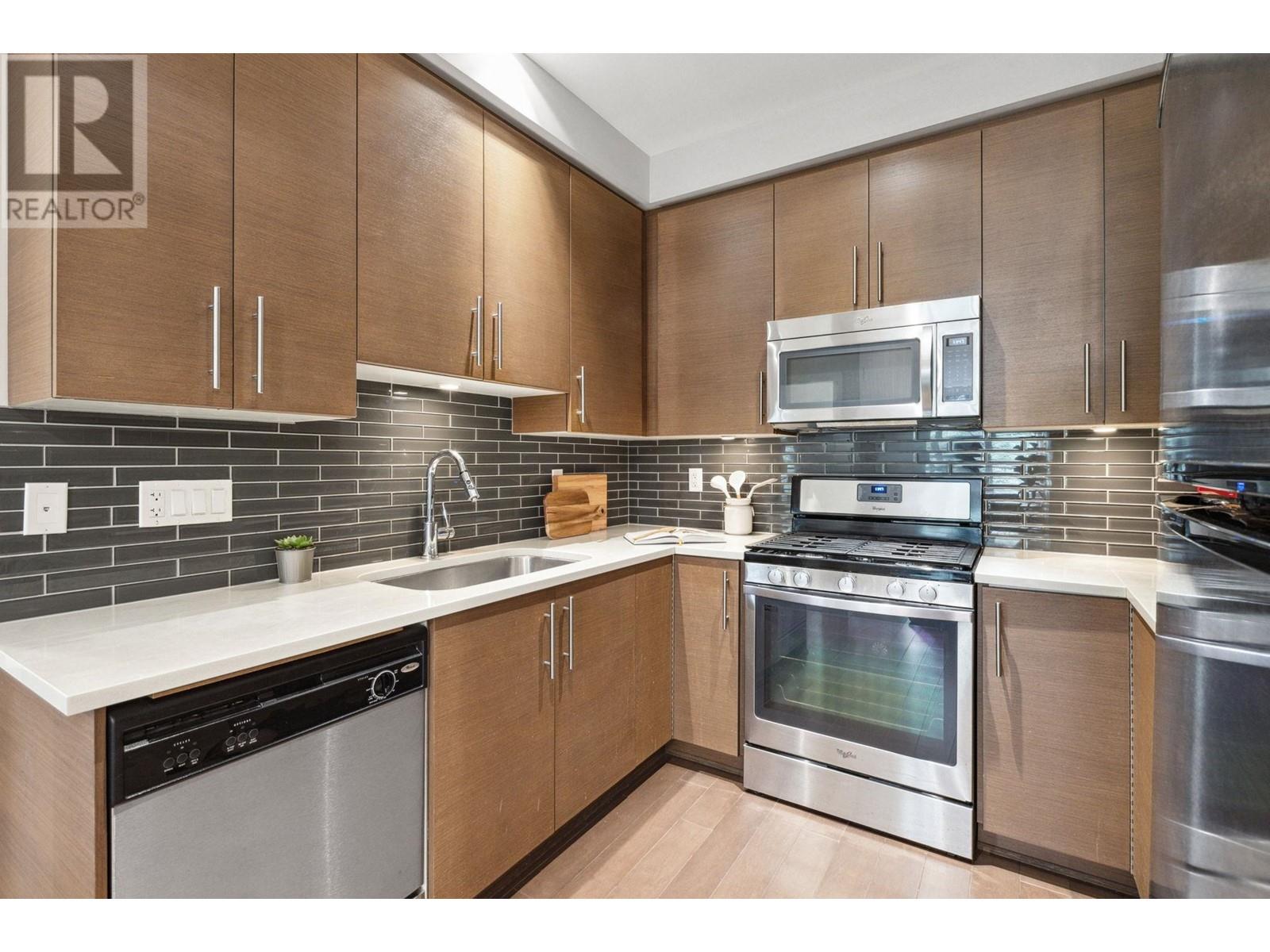 203 3294 Mt Seymour Parkway, North Vancouver, British Columbia  V7H 0B1 - Photo 6 - R2867619