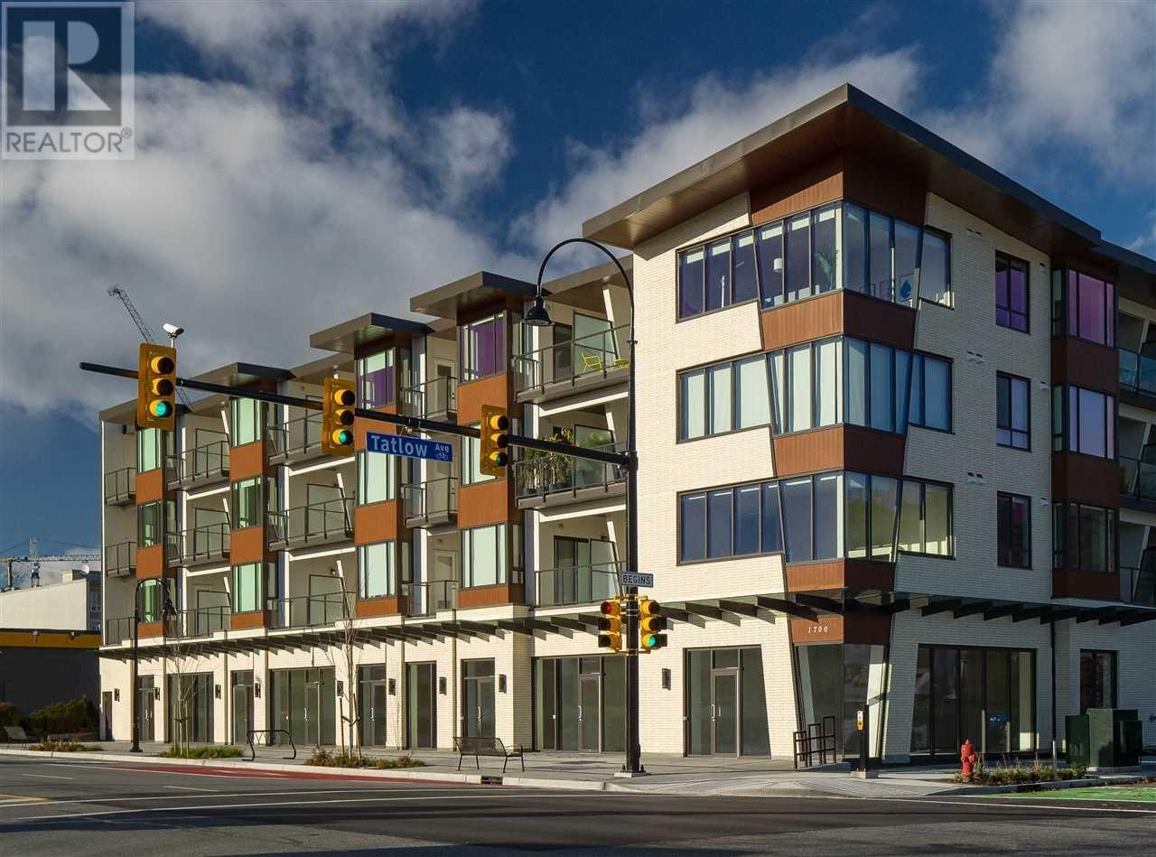 404 1633 Tatlow Avenue, North Vancouver, British Columbia  V7P 2Z8 - Photo 1 - R2867686