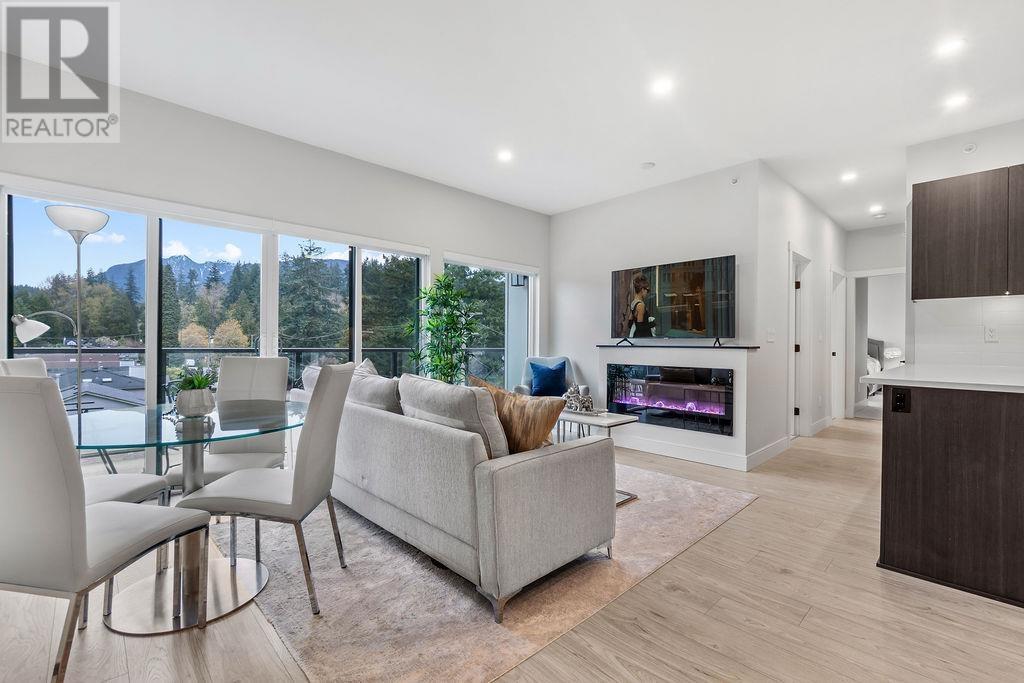 404 1633 Tatlow Avenue, North Vancouver, British Columbia  V7P 2Z8 - Photo 4 - R2867686