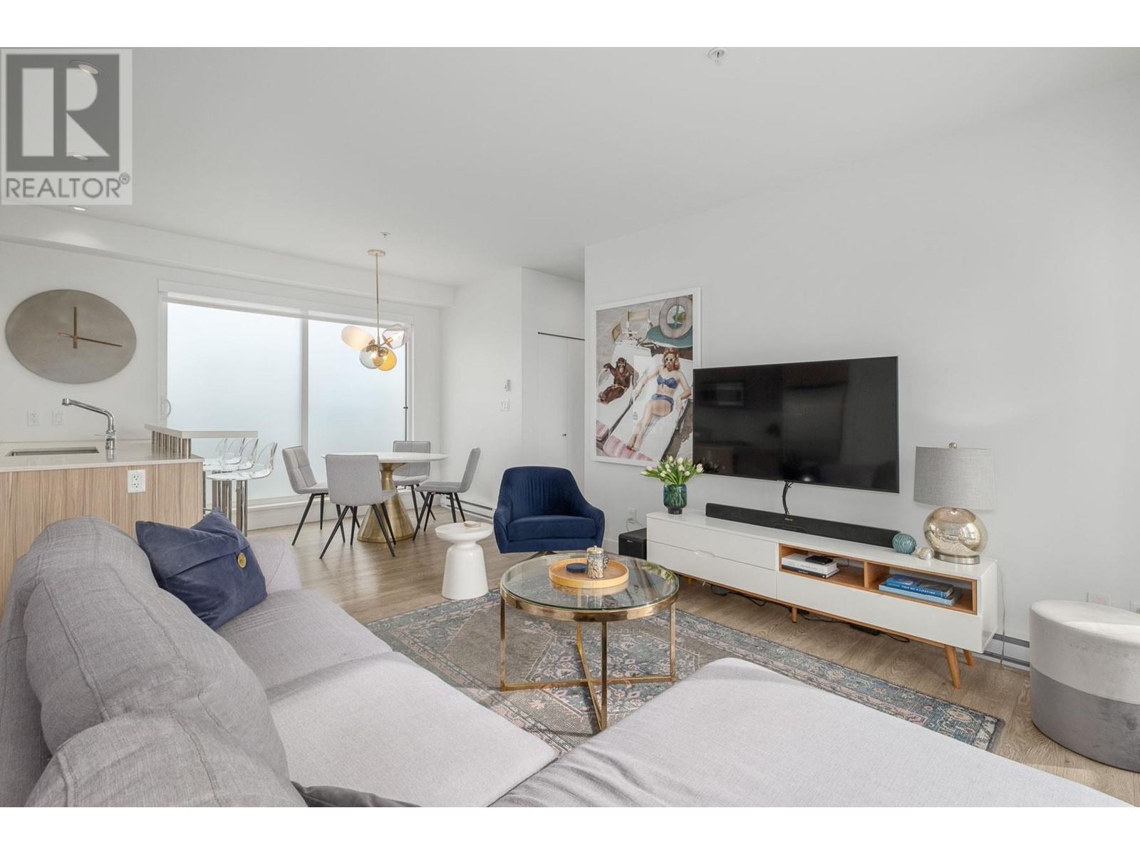 401 1061 Marine Drive, North Vancouver, British Columbia  V7P 1S6 - Photo 1 - R2867691