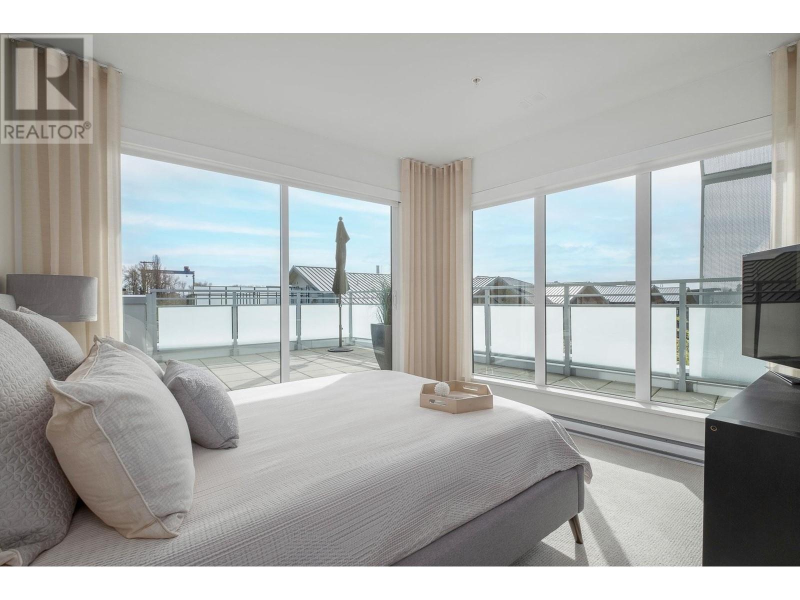 401 1061 Marine Drive, North Vancouver, British Columbia  V7P 1S6 - Photo 12 - R2867691