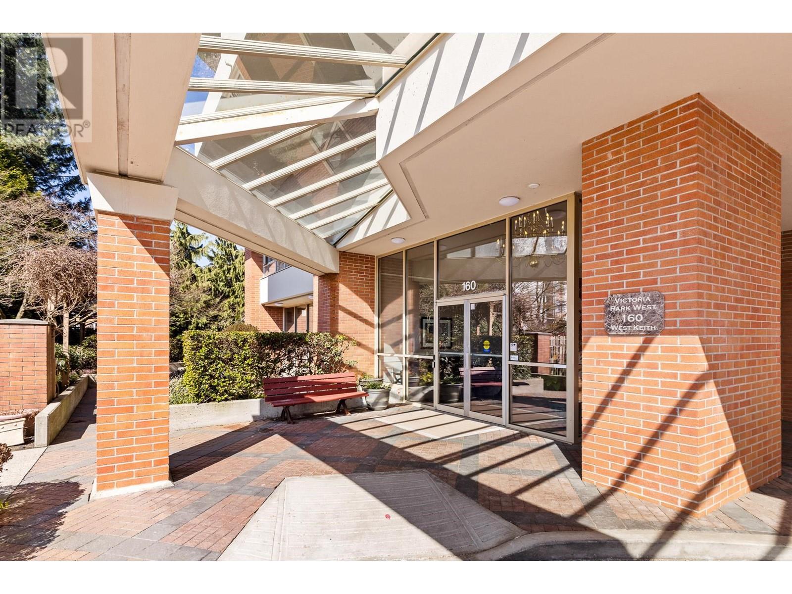 1105 160 W Keith Road, North Vancouver, British Columbia  V7M 3M2 - Photo 2 - R2867662