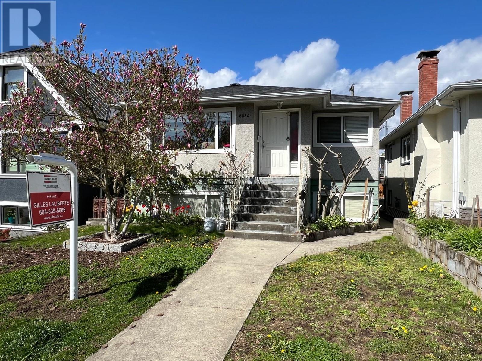 2585 Triumph Street, Vancouver, British Columbia  V5K 1S7 - Photo 1 - R2867582