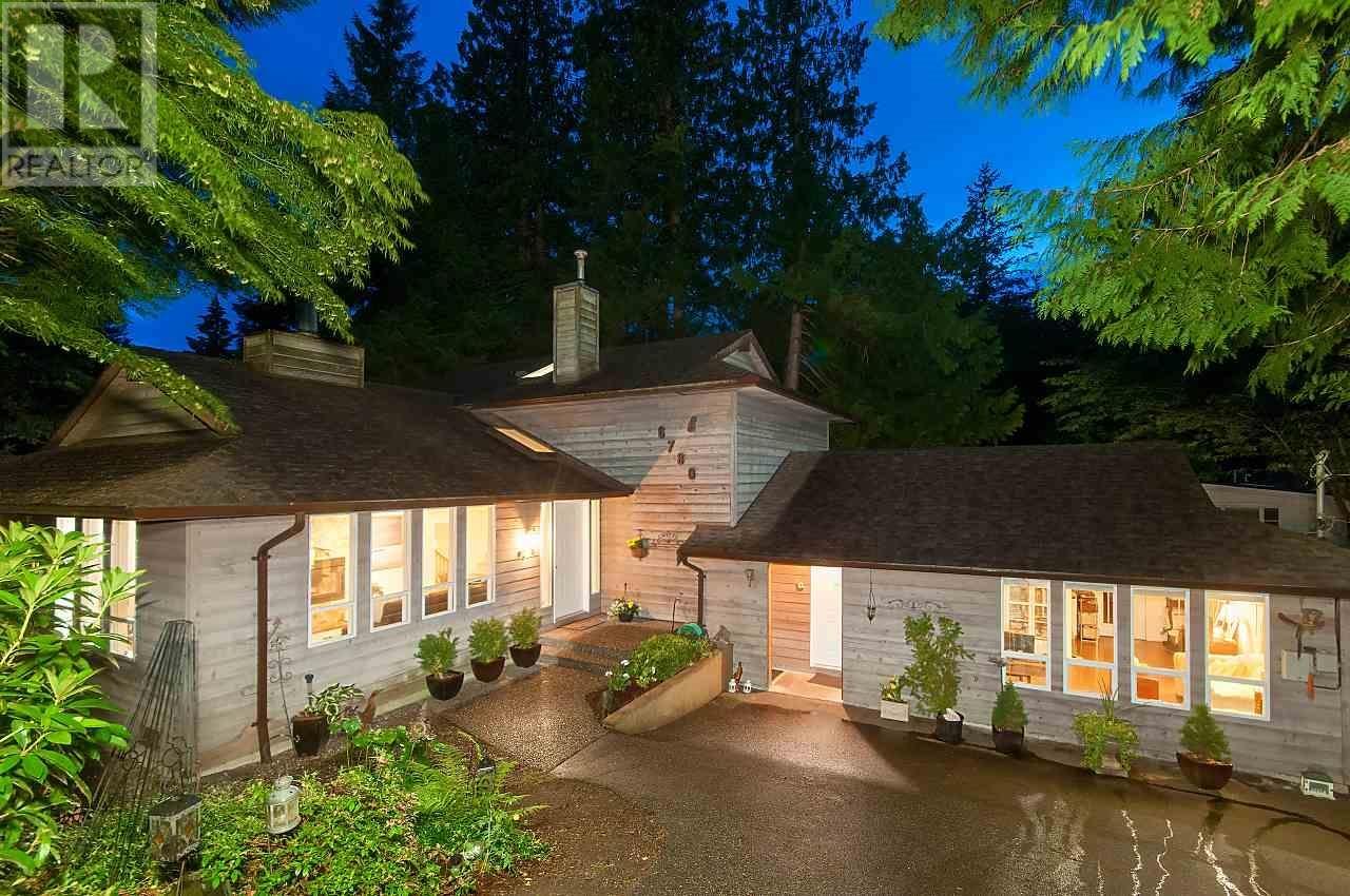 6780 Marine Drive, West Vancouver, British Columbia  V7W 2S9 - Photo 1 - R2867594