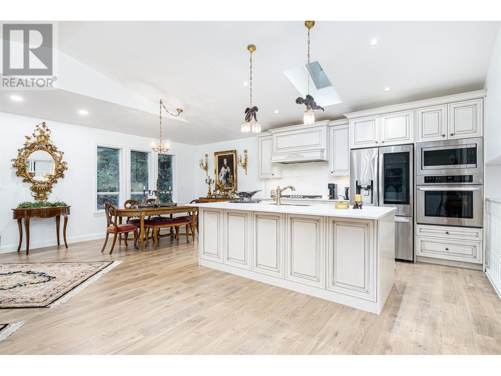 6780 Marine Drive, West Vancouver, British Columbia  V7W 2S9 - Photo 14 - R2867594