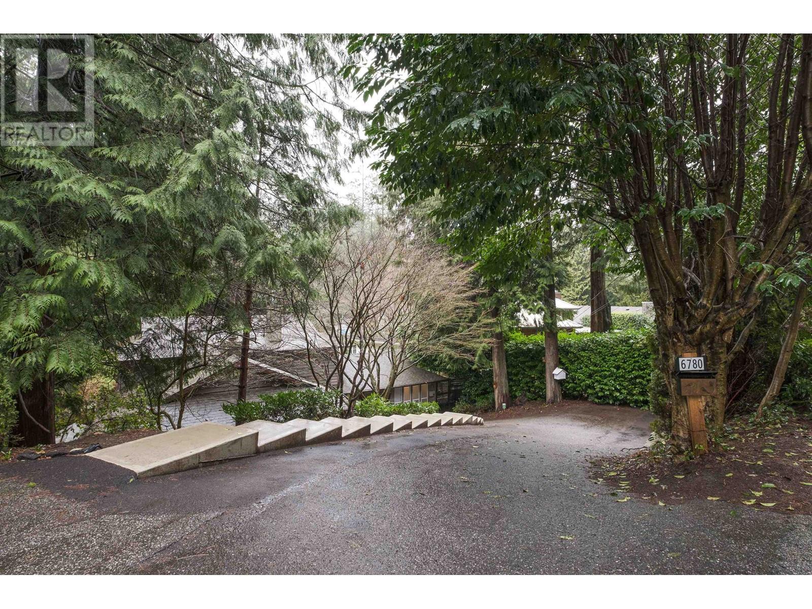 6780 Marine Drive, West Vancouver, British Columbia  V7W 2S9 - Photo 2 - R2867594