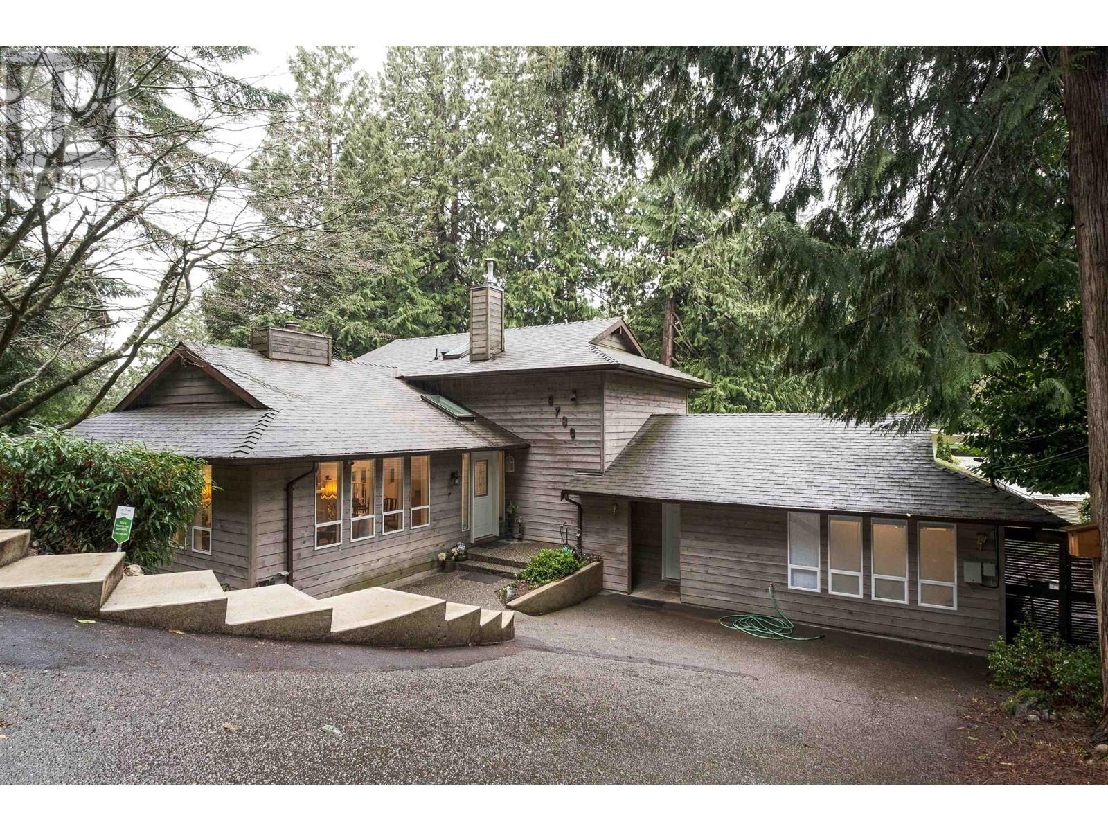 6780 Marine Drive, West Vancouver, British Columbia  V7W 2S9 - Photo 3 - R2867594