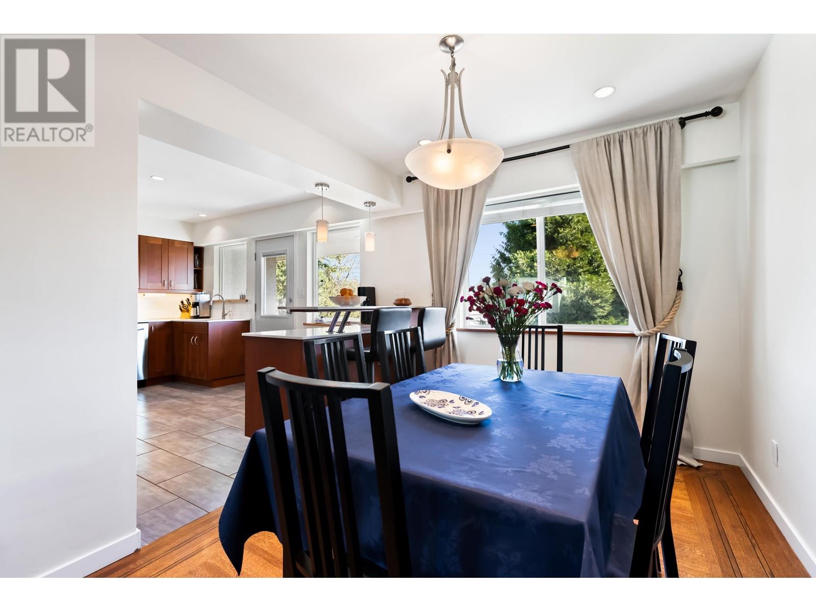 727 Linton Street, Coquitlam, British Columbia  V3J 6K4 - Photo 10 - R2867624