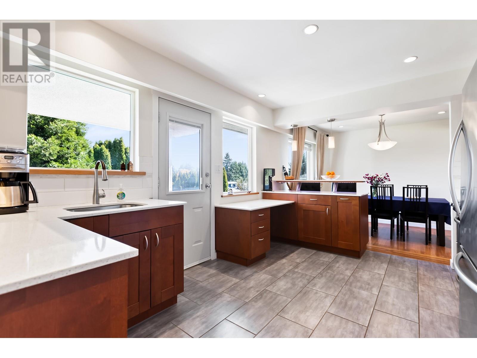 727 Linton Street, Coquitlam, British Columbia  V3J 6K4 - Photo 13 - R2867624
