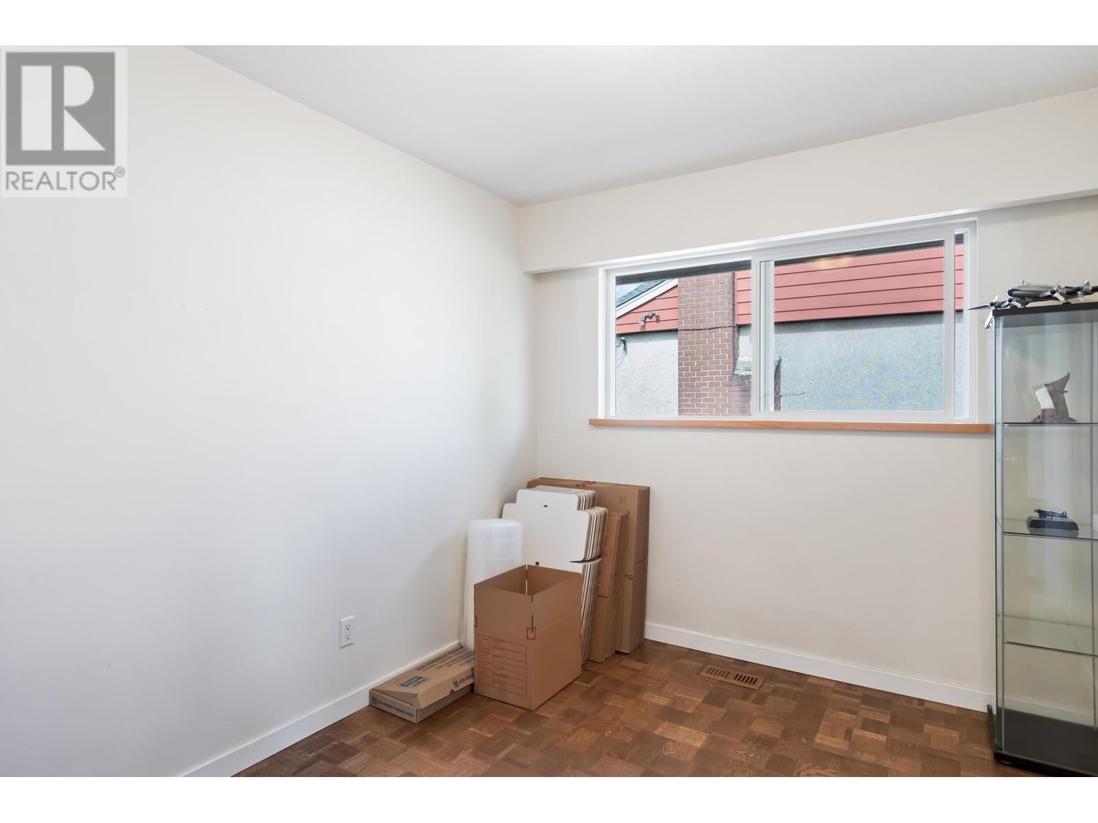 727 Linton Street, Coquitlam, British Columbia  V3J 6K4 - Photo 18 - R2867624