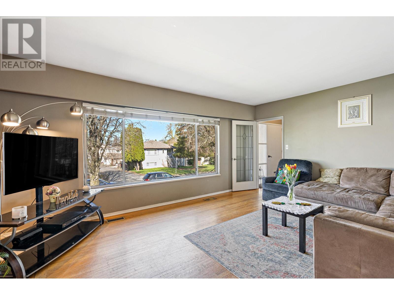 4670 Todd Street, Vancouver, British Columbia  V5R 3P8 - Photo 8 - R2867630