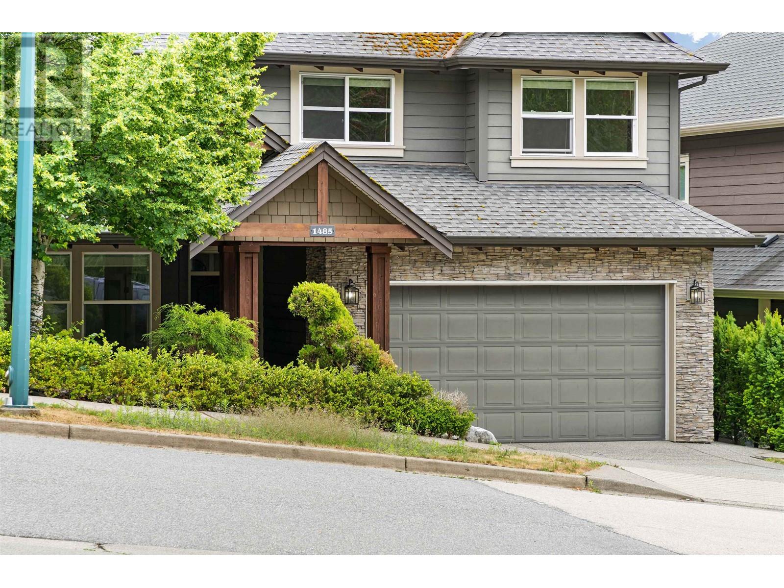 1485 Southview Street, Coquitlam, British Columbia  V3E 0E3 - Photo 2 - R2867682