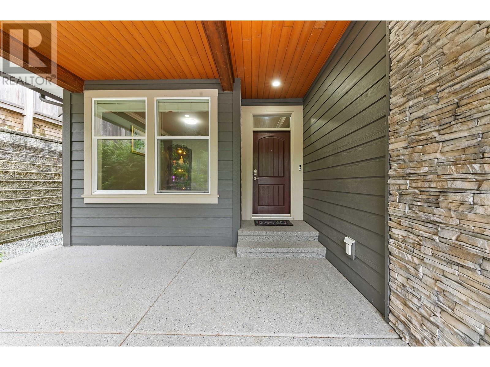 1485 Southview Street, Coquitlam, British Columbia  V3E 0E3 - Photo 3 - R2867682