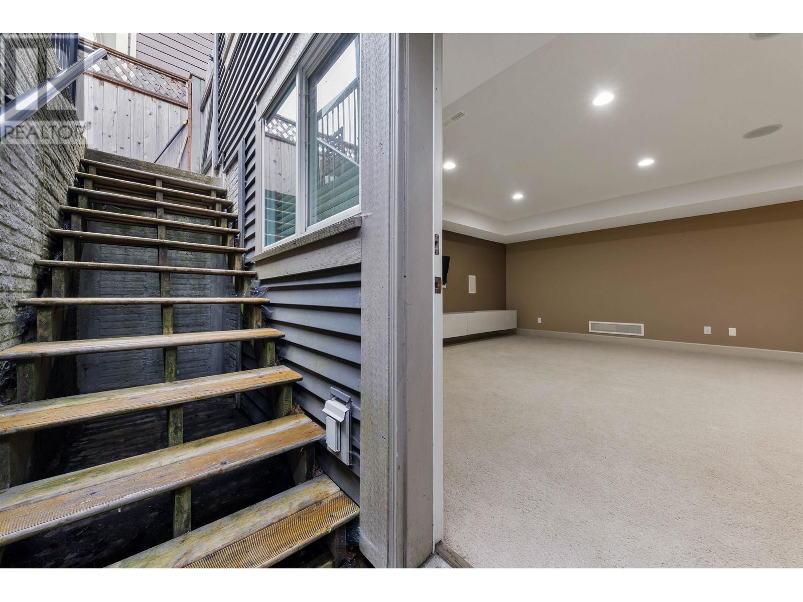 1485 Southview Street, Coquitlam, British Columbia  V3E 0E3 - Photo 30 - R2867682