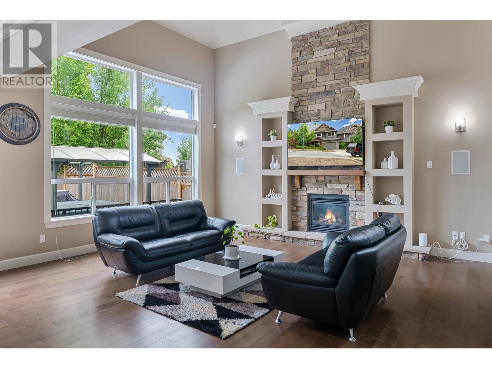 1485 Southview Street, Coquitlam, British Columbia  V3E 0E3 - Photo 4 - R2867682
