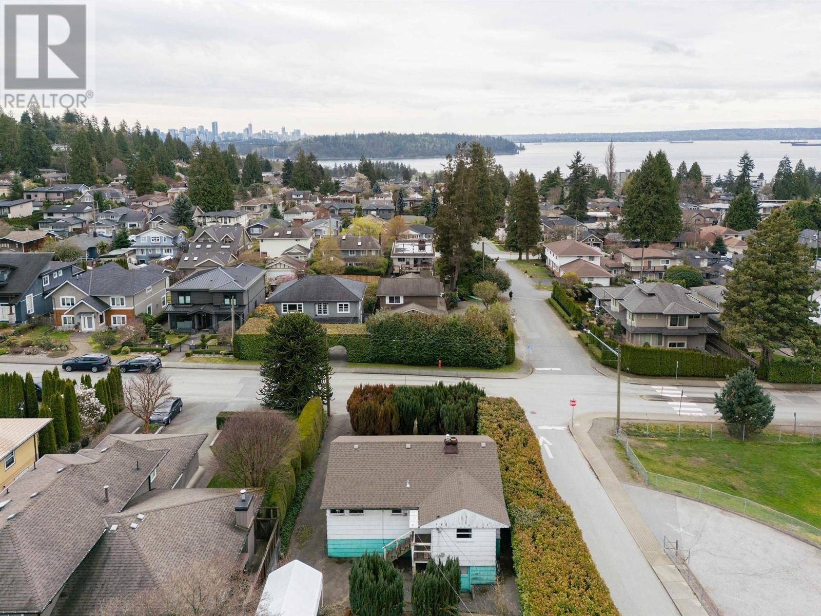 1195 Kings Avenue, West Vancouver, British Columbia  V7T 2C2 - Photo 36 - R2867714