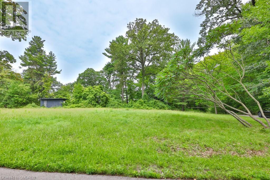 2070 Heartwood Court, Mississauga, Ontario  L5C 4P7 - Photo 7 - 40568200