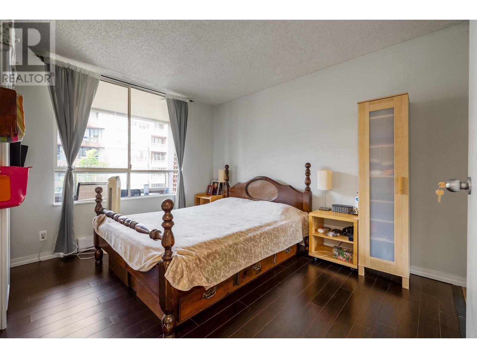 Listing Picture 9 of 26 : 508 1330 HORNBY STREET, Vancouver / 溫哥華 - 魯藝地產 Yvonne Lu Group - MLS Medallion Club Member