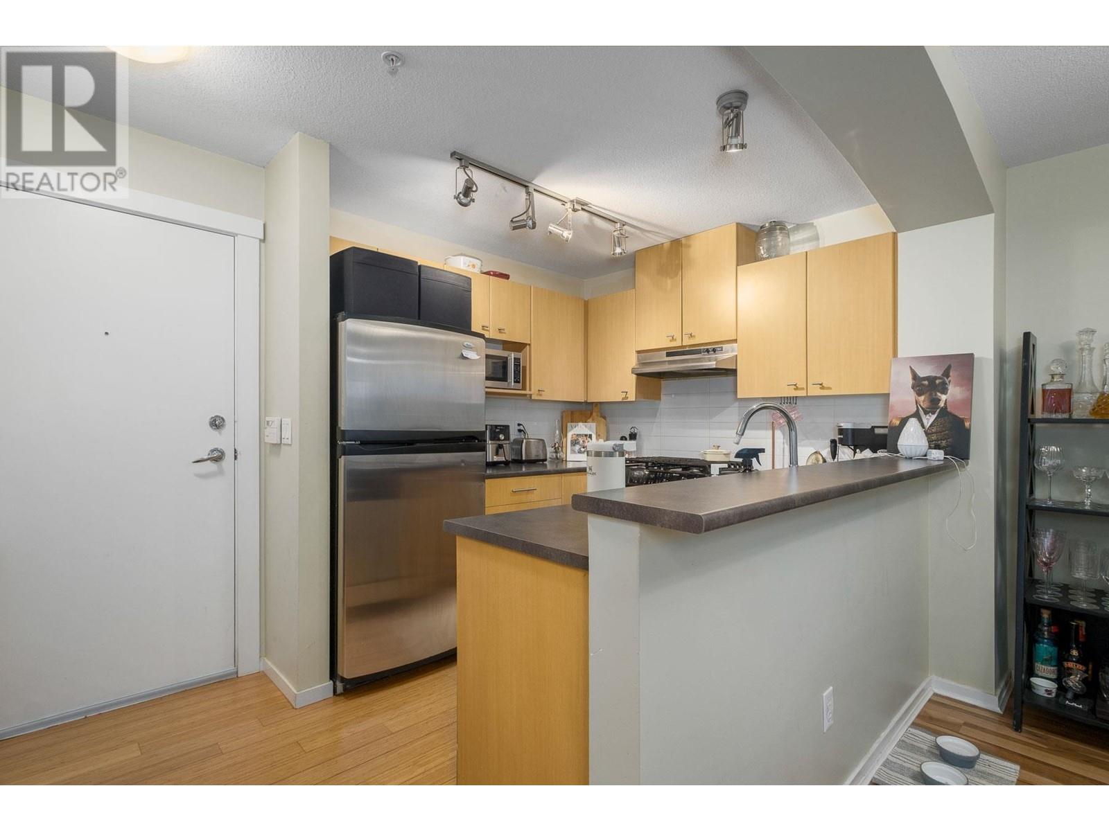 313 9319 University Crescent, Burnaby, British Columbia  V5A 4Y5 - Photo 8 - R2867555