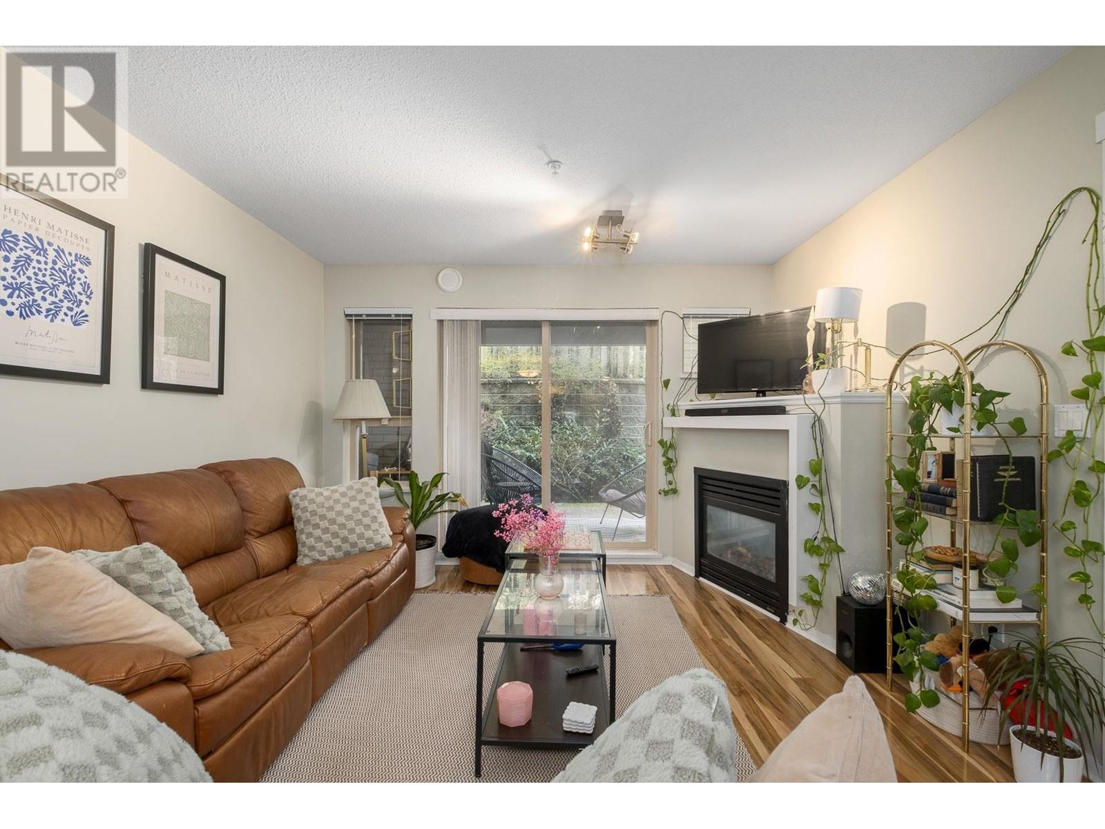 313 9319 University Crescent, Burnaby, British Columbia  V5A 4Y5 - Photo 4 - R2867555
