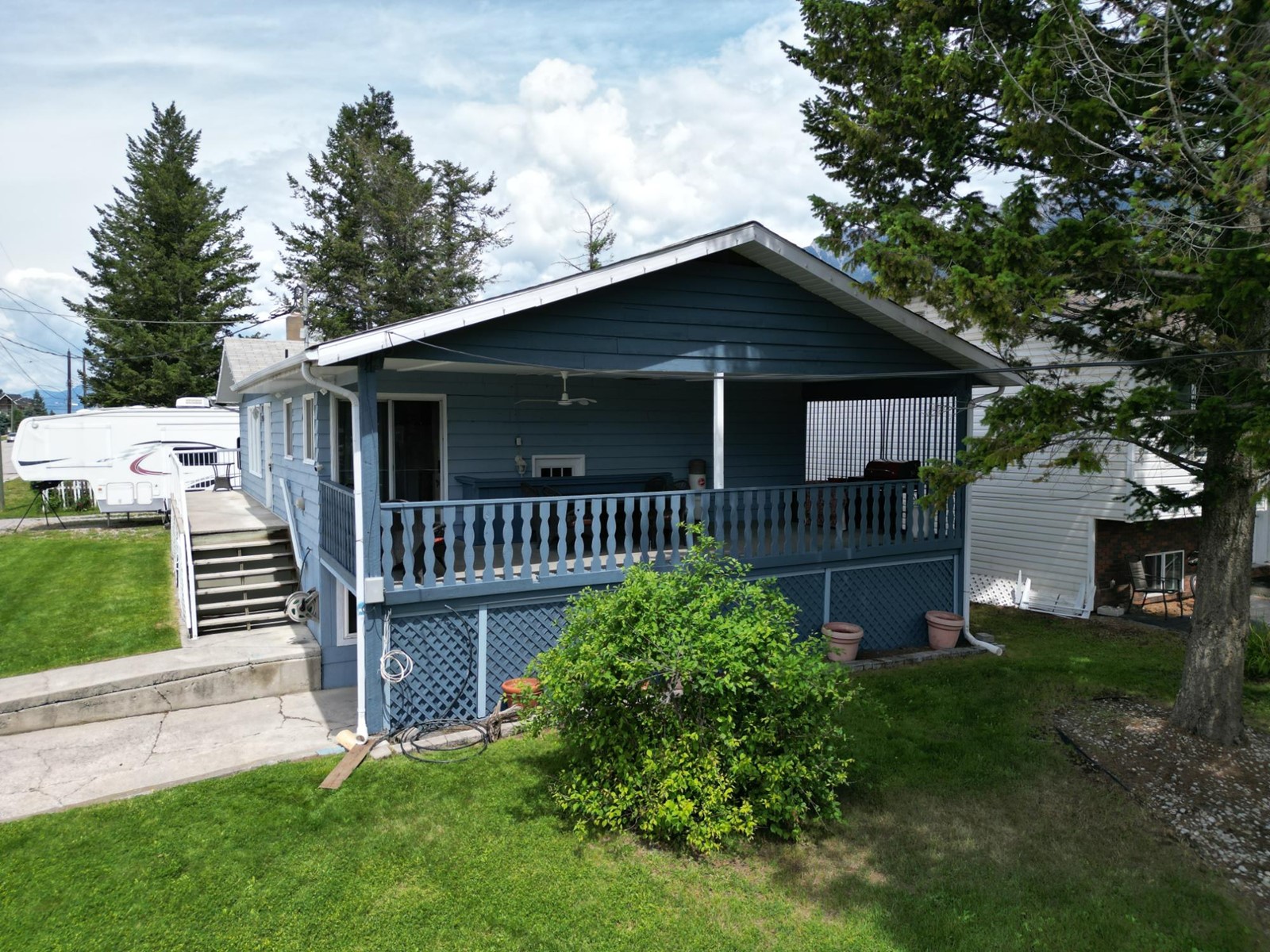 7558 Columbia Avenue, Radium Hot Springs, British Columbia  V0A 1M0 - Photo 37 - 2476001