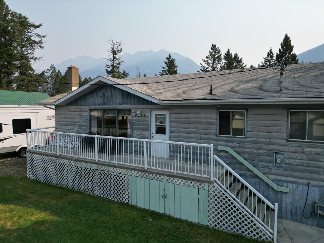 7558 Columbia Avenue, Radium Hot Springs, British Columbia  V0A 1M0 - Photo 45 - 2476001