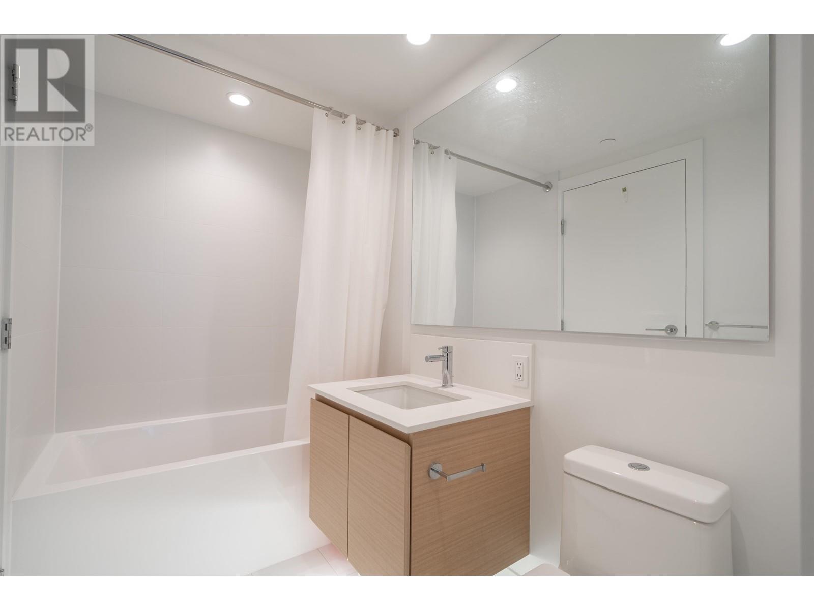 Listing Picture 19 of 20 : 615 5508 HOLLYBRIDGE WAY, Richmond / 烈治文 - 魯藝地產 Yvonne Lu Group - MLS Medallion Club Member