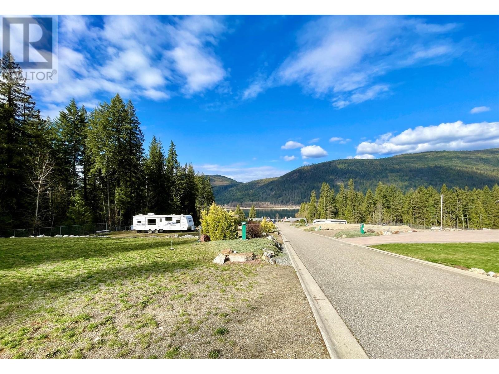 8253 Highway 97a Unit# 4, Mara, British Columbia  V0E 2K0 - Photo 19 - 10309281