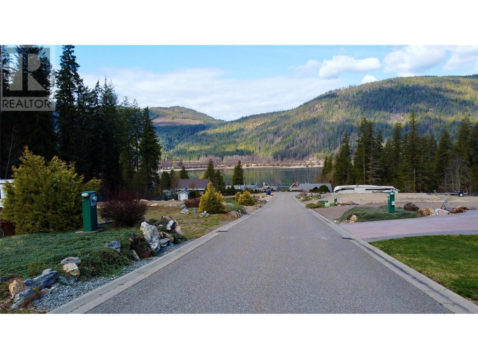 8253 Highway 97a Unit# 4, Mara, British Columbia  V0E 2K0 - Photo 22 - 10309281